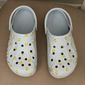Crocs Light Blue with Daisies Size 7
